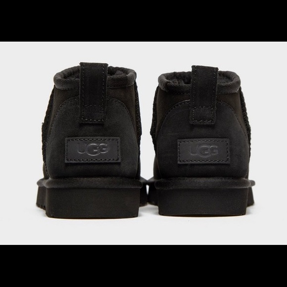 Uggs Classic Ultra Mini - Black - Picture 6 of 6
